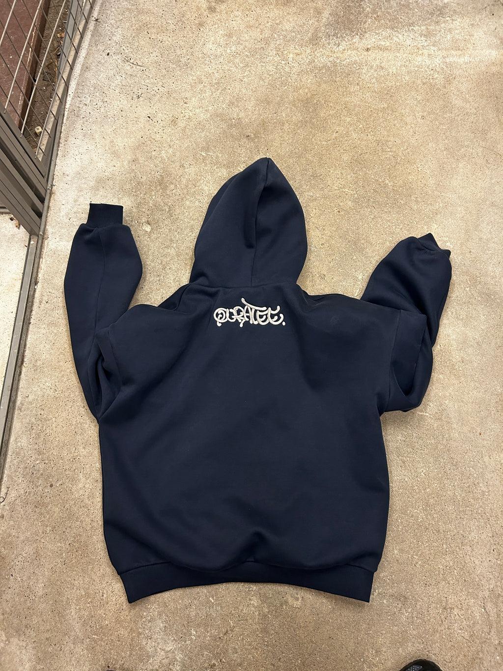 Quratee hoodie