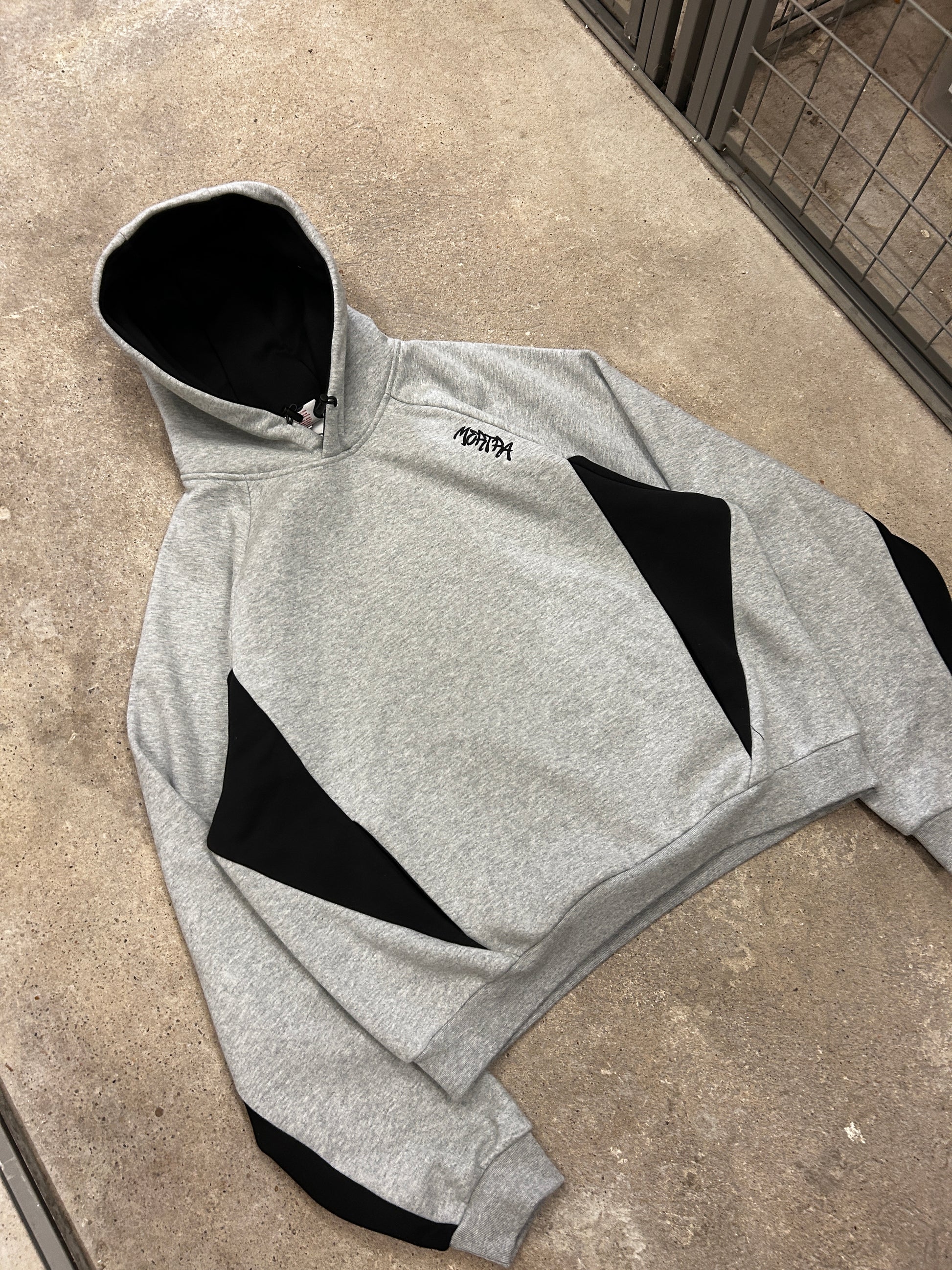 Mertra hoodie