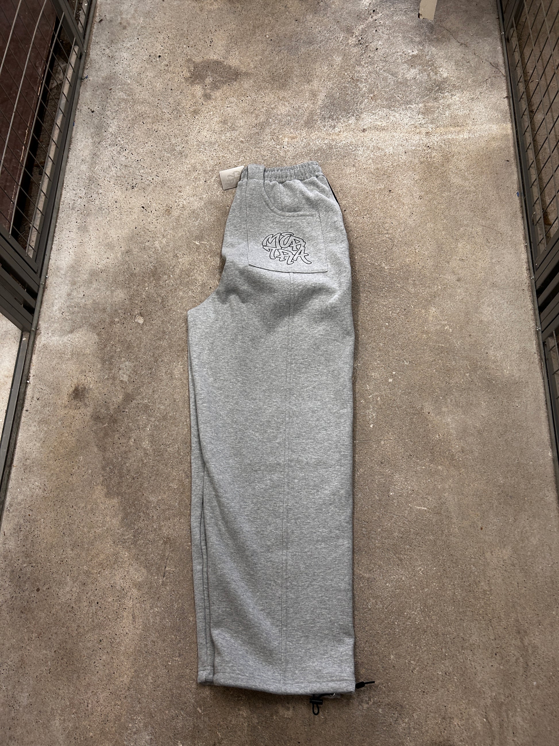 Mertra sweatpants