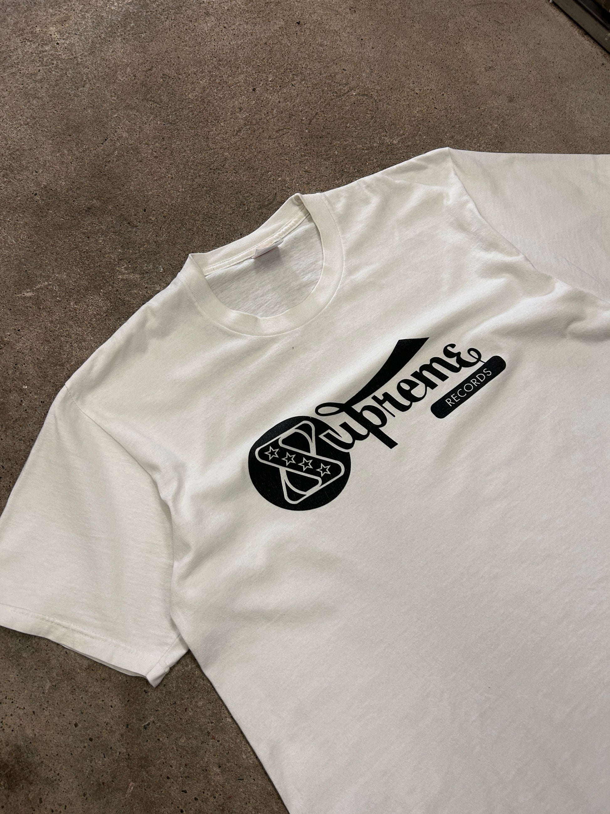 Supreme tshirt