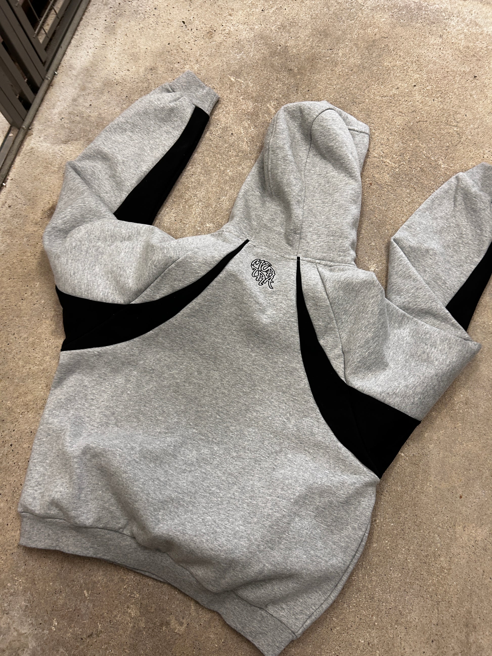 Mertra hoodie