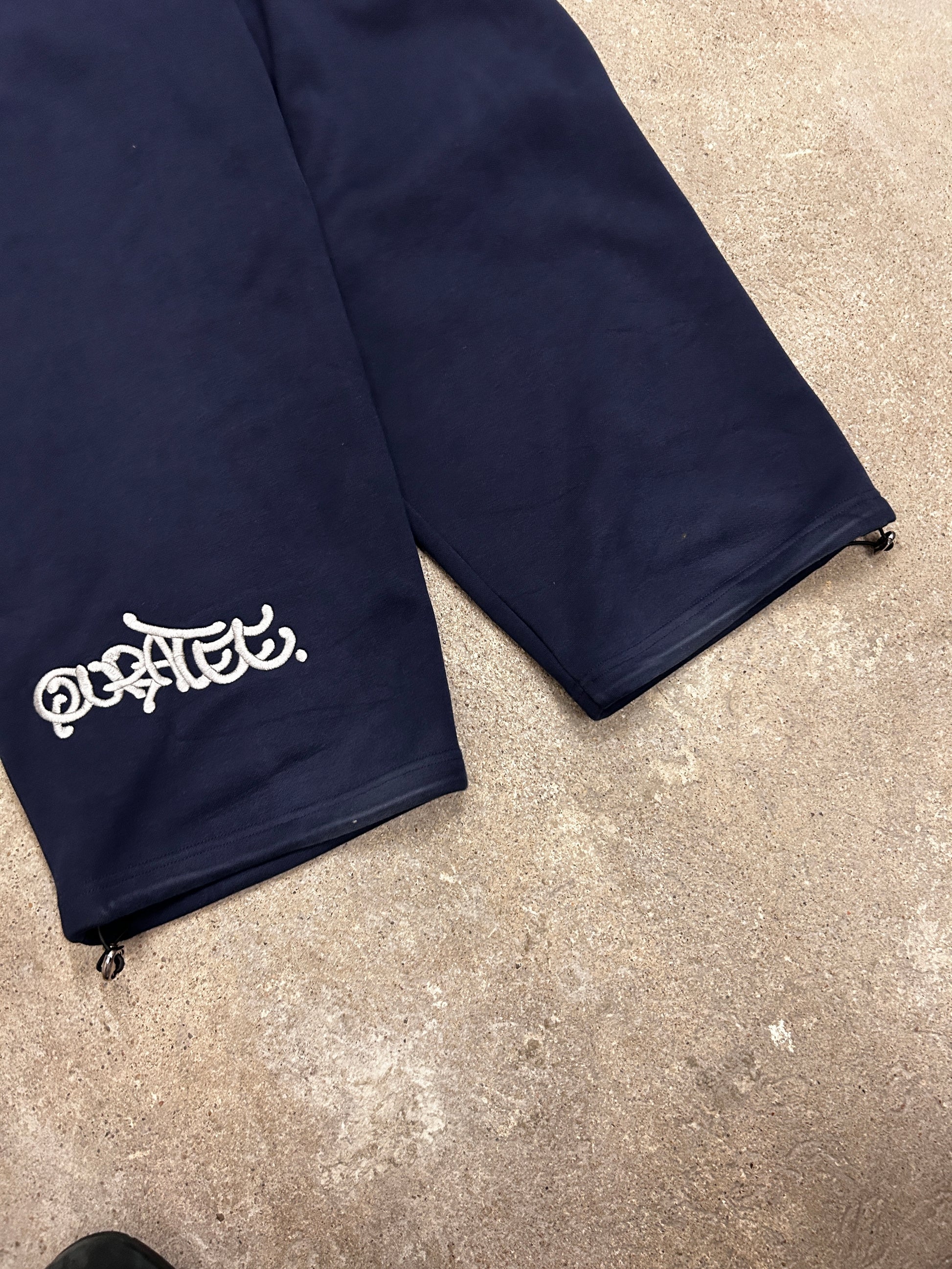 Quratee sweats
