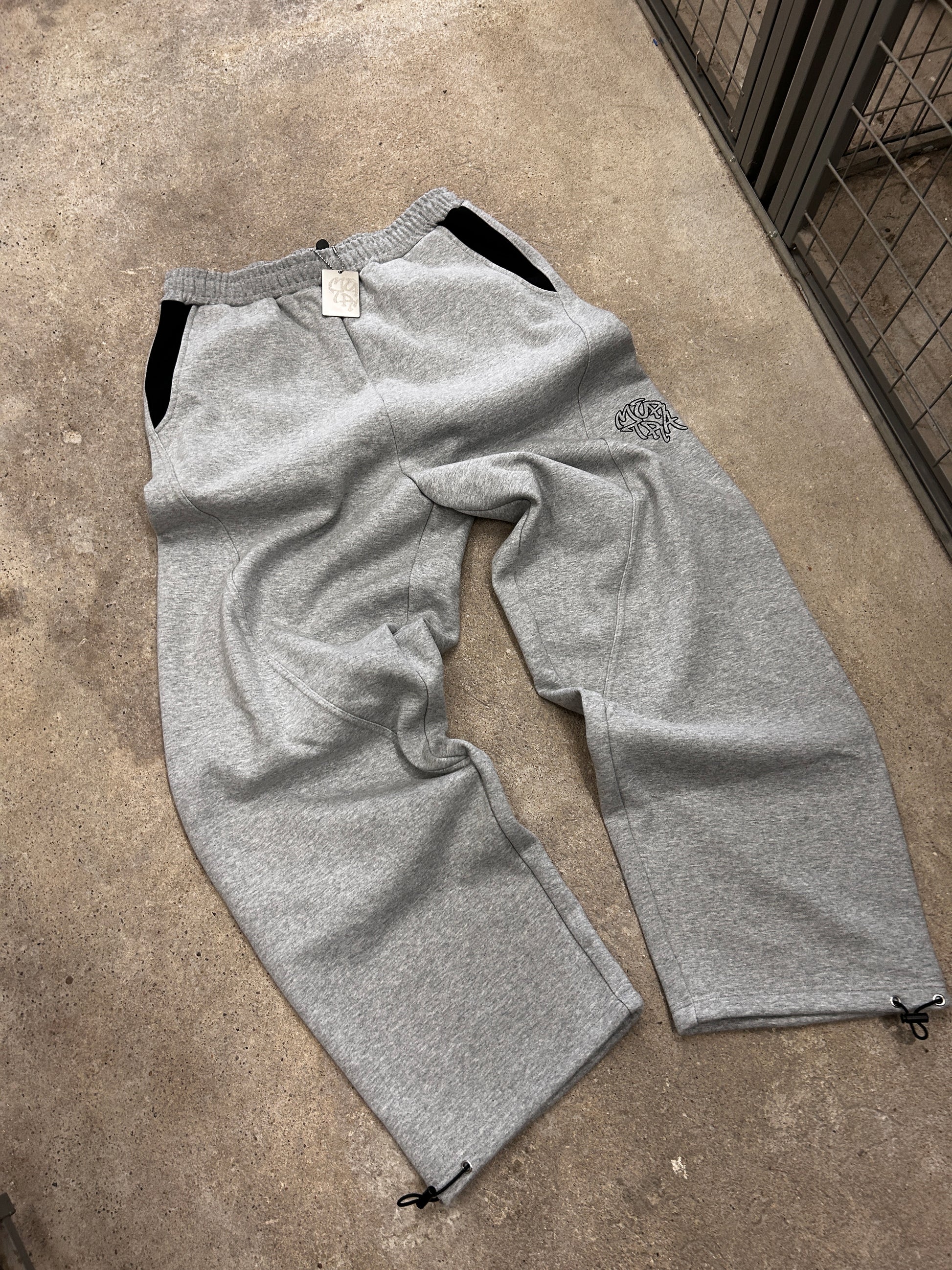 Mertra sweatpants